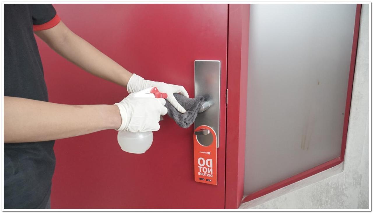 Reddoorz Plus @ Purwosari Solo Kültér fotó